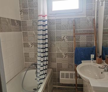 Location Appartement 3 pièces 55m² DRAGUIGNAN 83300 - Photo 3