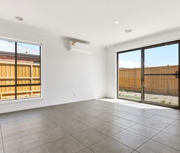 HOME FOR RENT IN THORNHILL PARK - Photo 1