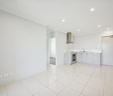 10/4 Albion Street, East Cannington WA 6107 - Photo 4