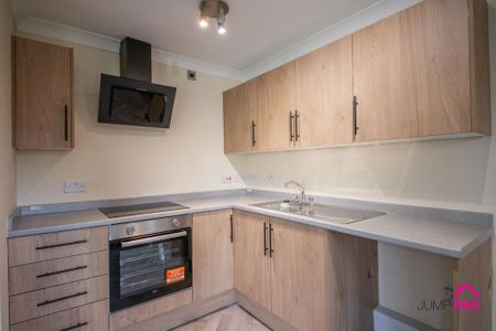 3 bedroom flat to rent - Photo 4