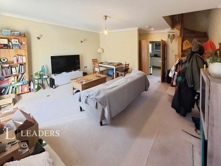 3 bedroom terraced house to rent - Photo 3