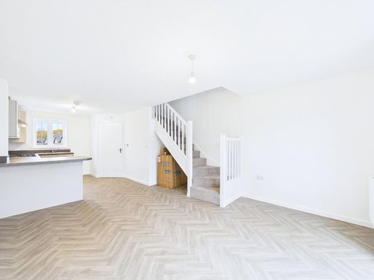 2 bedroom semi-detached house to rent - Photo 1