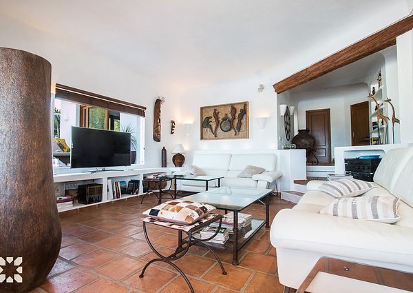 Rent villa MISTRAL