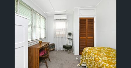 NEAT 3-BEDROOM HOUSE - Photo 4