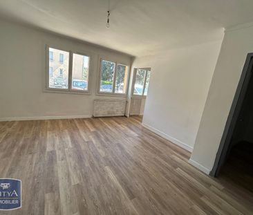 Location Appartement 3 pièces 46m² CARPENTRAS 84200 - Photo 1