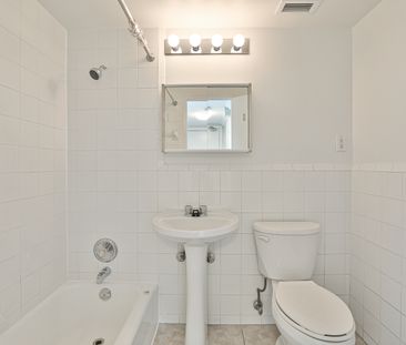 3 Bedrooms - Photo 2