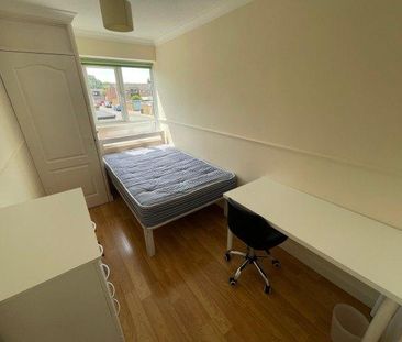 4 bedroom house share to rent - Photo 2