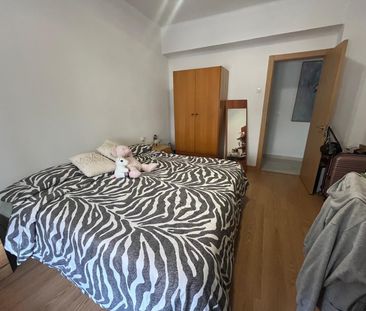 Piso de alquiler en Avenida de Portugal, Carmelitas - Photo 2