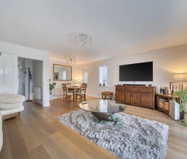 4 bedroom semi-detached house to rent - Photo 3