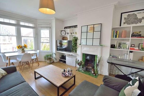 Windsor Road, Palmers Green, London, N13 - Photo 1