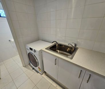 New 3x2x2 House - Photo 5