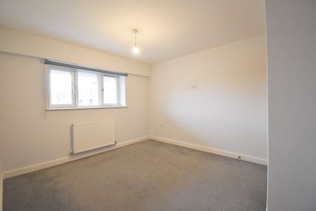 Green Lane, Shepperton, TW17 - Photo 4