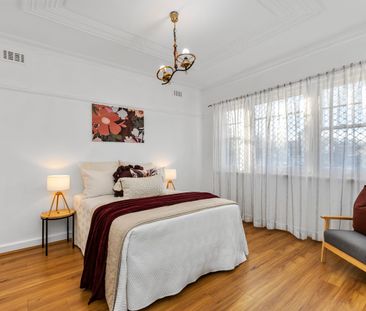 Clinker Brick Classic with a Fresh Modern Touch - Photo 3