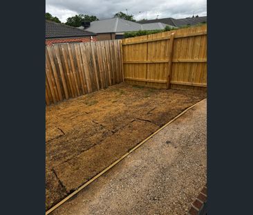 BRAND NEW - $550 PW AVAIL NOW - Photo 6