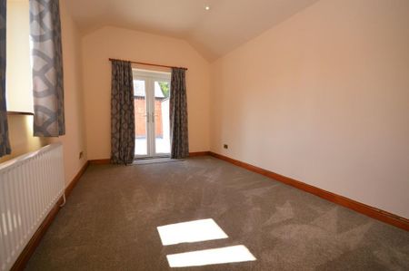 2 bedroom semi-detached house to rent - Photo 2