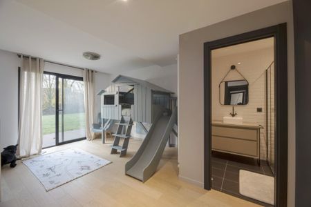 Maison T10 à louer Vern Sur Seiche - 400 m² - Photo 3