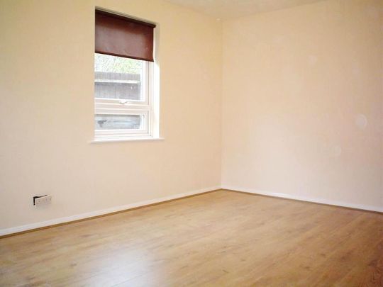 Mearns Place, Chelmsford, CM2 - Photo 1