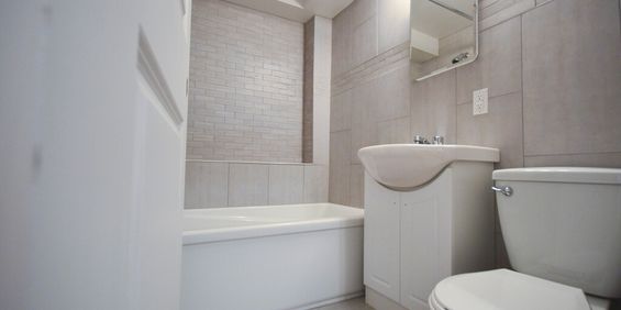 Fully Renovated 4.5 Cote­des­Neiges 96 - Photo 3