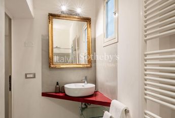 Elegante appartamento storico nel cuore di Lucca