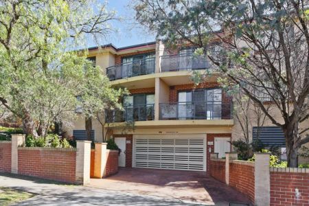 SPACIOUS & WELL POSITIONED 2-BEDROOM APARTMENT! - Photo 3