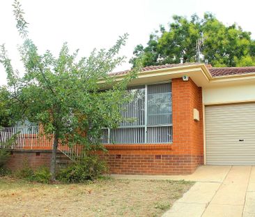 27 Haines Street, Curtin ACT 2605 - House For Rent | Domain - Photo 2