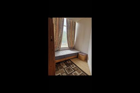 Room in a Shared House, Barking, IG11 - Photo 3