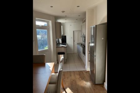 1 Bed Flat, Windsor Road, N13 - Photo 5