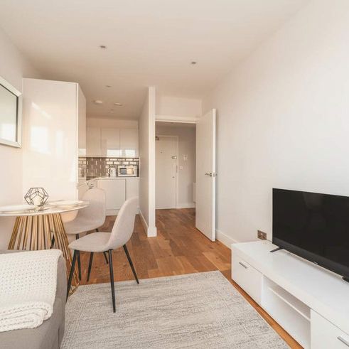 Southampton Road - Photo 1