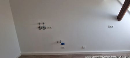 3 Zimmer Wohnung mit 88qm im DG eines ehemaligen 4 Seitenhofes zu vermieten - Photo 2