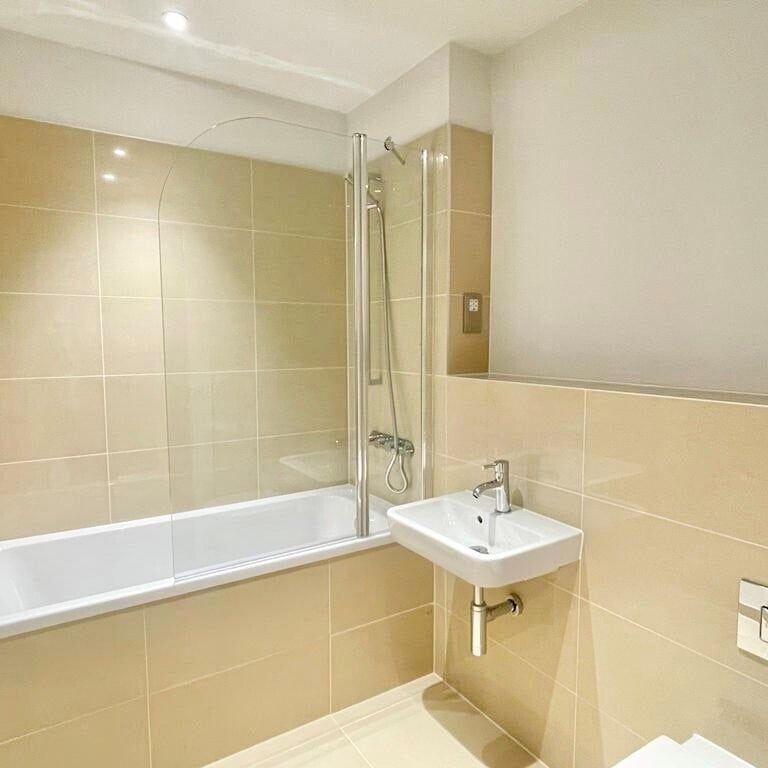 Bulbourne Yard, Tring, Bulbourne - Photo 1