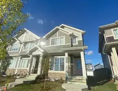 3 Bedroom Townhouse in Orchards!! | 762 Orchards Boulevard Southwest, Edmonton - Photo 1