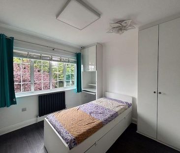 4 bedroom detached house to rent - Photo 3