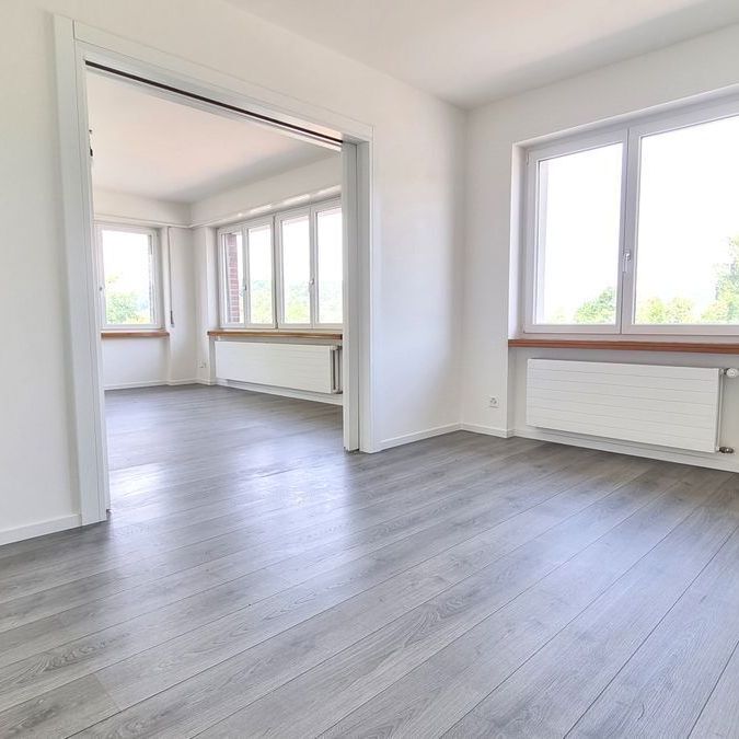 Sanierte 5 Zimmer Wohnung mit zwei Balkons - Photo 1