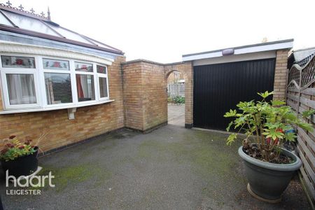 3 bedroom semi-detached house to rent - Photo 4