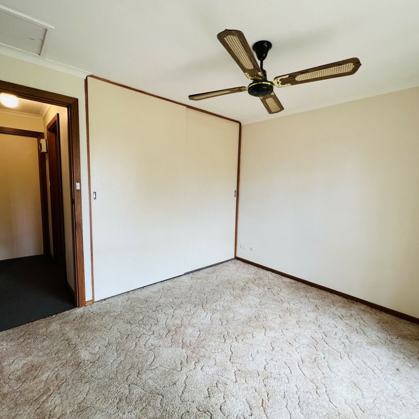 Neat and tidy unit in a great Location! - Photo 1