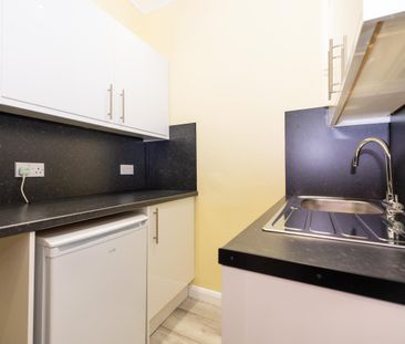 2633L Downfield Place, Edinburgh, EH11 2EN - Photo 4