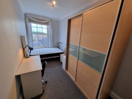 2 Bed Student Accommodation - Photo 5