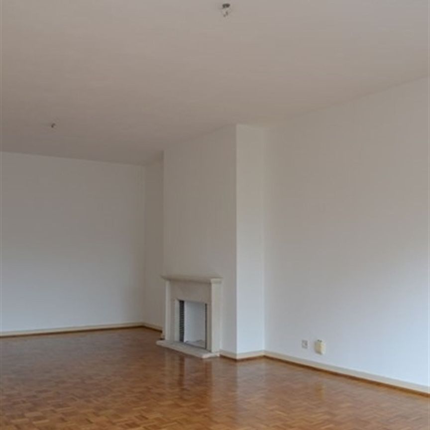 Prachtig appartement 2de verdiep met een uniek zicht op Sq Marie Louise - Foto 1