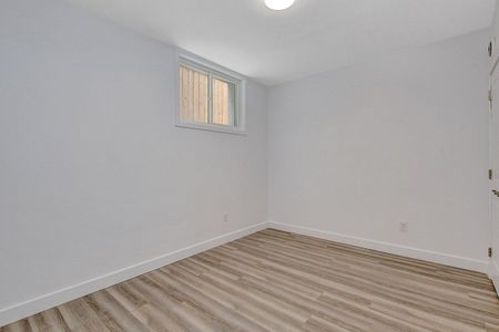 For Lease - 285 B Montfort Street Unit# B, Vanier and Kingsview Park, Ontario - Photo 4