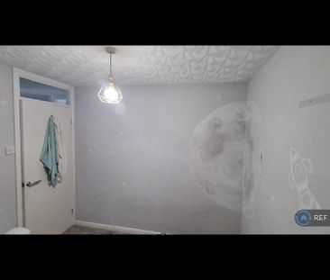 2 bedroom semi-detached house to rent - Photo 6