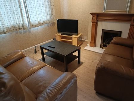 41 Eastfield Crescent - Photo 4