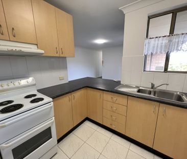 IN THE HEART OF CANLEY VALE - Photo 6