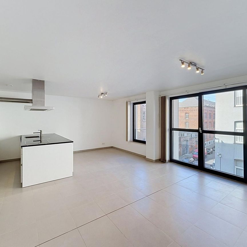 SAINTE-CATHERINE – APPARTEMENT 2 CHAMBRES – TERRASSE – CAVE – PARKING POSSIBLE - Photo 1