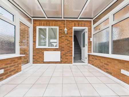 2 bedroom semi-detached house to rent - Photo 2