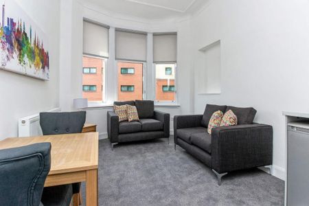 2 bedroom flat to rent - Photo 2