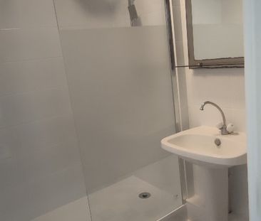 Location Appartement 2 pièces 31m² SETE 34200 - Photo 4