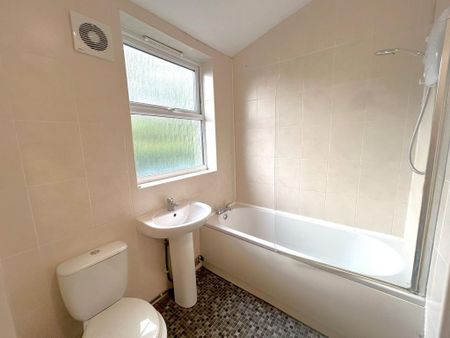 3 bedroom house share to rent - Photo 4