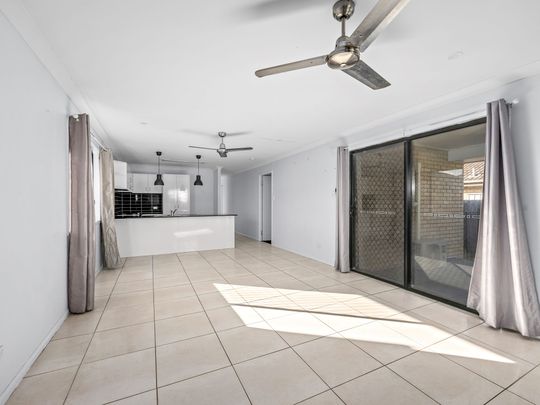 1 Hyperno Close, Raceview QLD 4305 - House For Rent | Domain - Photo 1