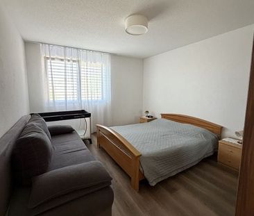 Schöne 3.5-Zimmerwohnung mit grossem Balkon - Photo 4