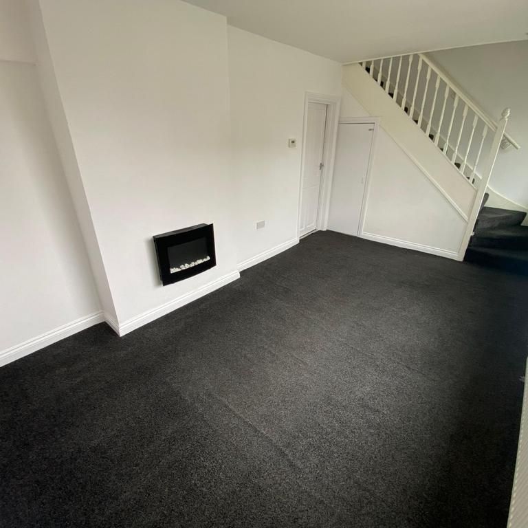 2 bedroom semi-detached house to rent - Photo 1